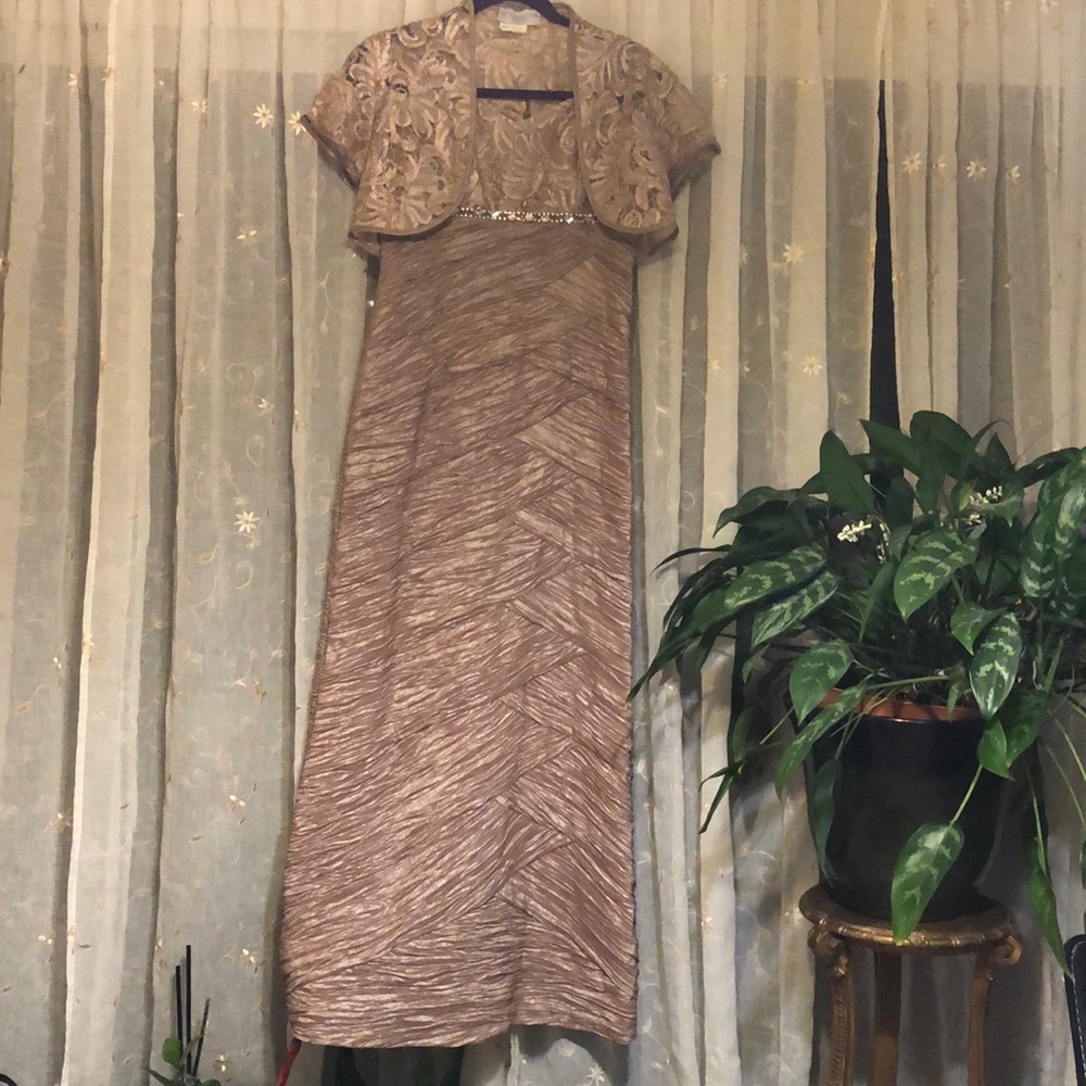 KM COLLECTIONS by Milla Bell Dress 2 Piece size 6
